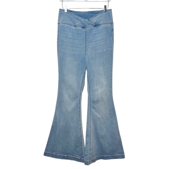 Free People Venice Beach Wrap Over Super Flare Leg Women’s Spring Blue Jeans 31 - Picture 2 of 10
